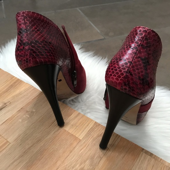 Via Spiga Red Suede Snake Print Heel Booties Sz 7M - Picture 7 of 8